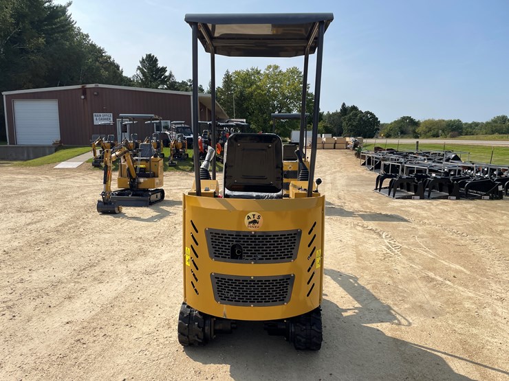 #212-•-new-rt15r-mini-excavator-image-4