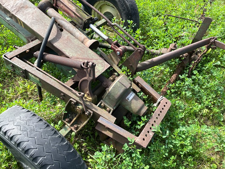 john-deere-11-image-10