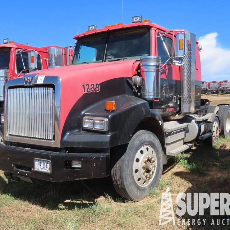 2011 WESTERN STAR 4900