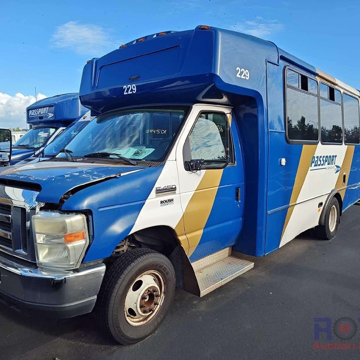 2017 FORD E450