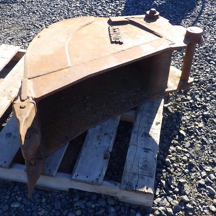Accurate Excavator Bucket 12"