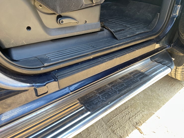 2002-chevrolet-silverado-2500hd-image-39