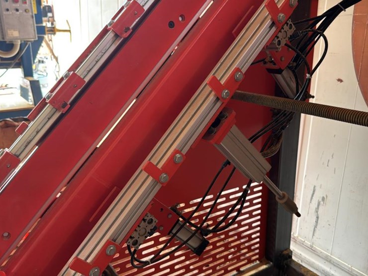 #105-•-2025-pallet-nailer-image-17
