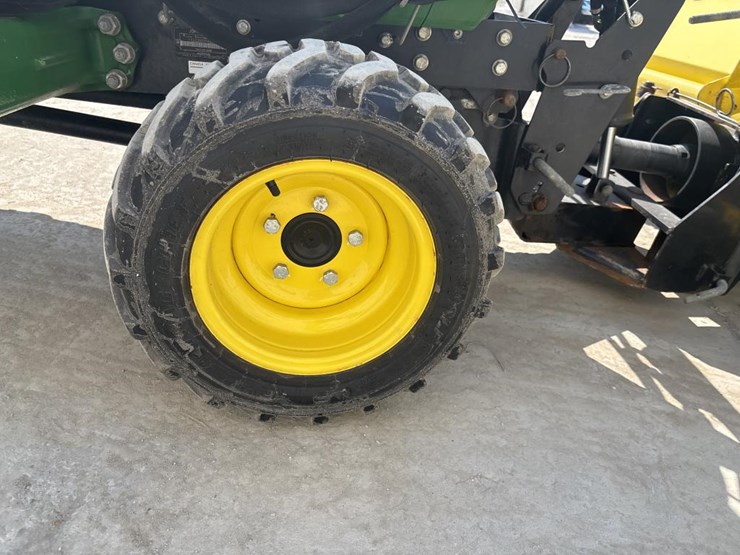john-deere-1025-image-33