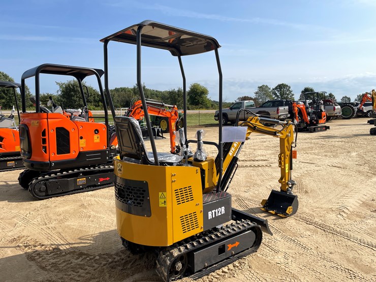 #202-•-new-rt12r-mini-excavator-image-5
