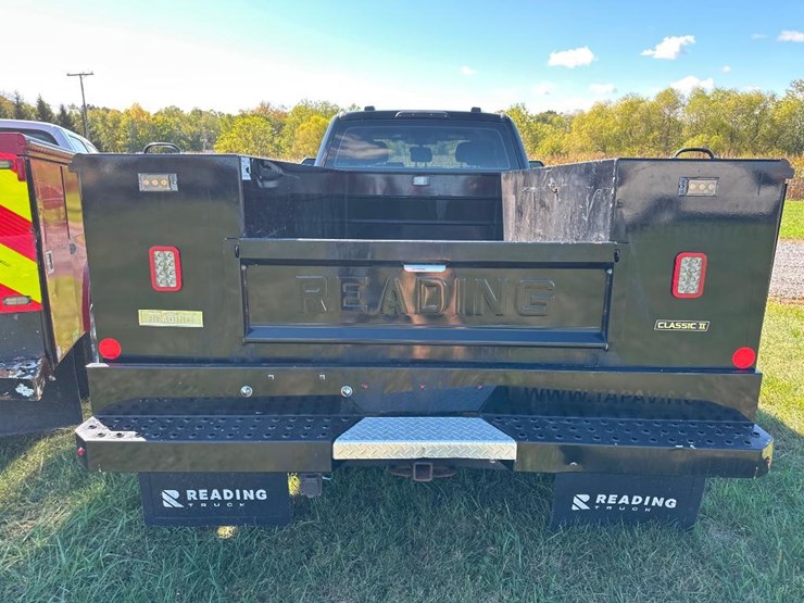 2022-ford-f350-xl-image-9