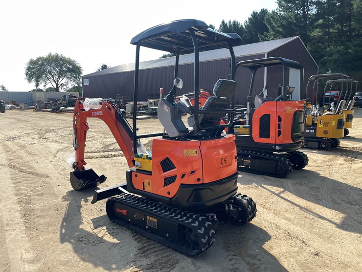 #200-•-new-nt18k-mini-excavator-image-3