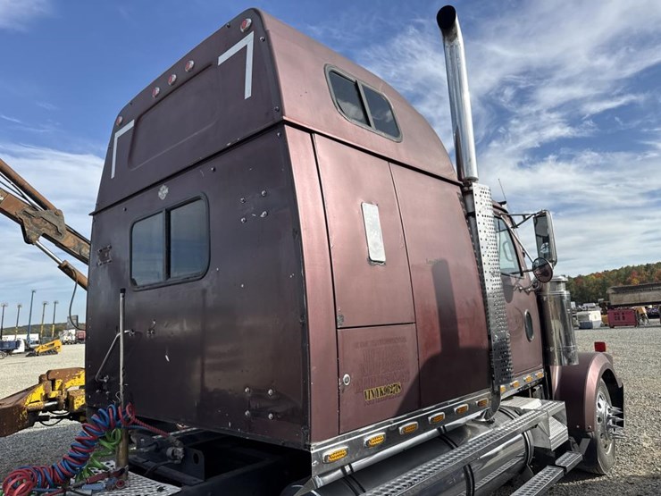 western-star-4964ex-image-33