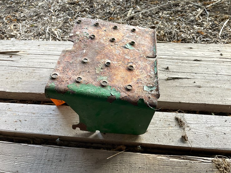 #4491-•-john-deere-pto-shield-image-4