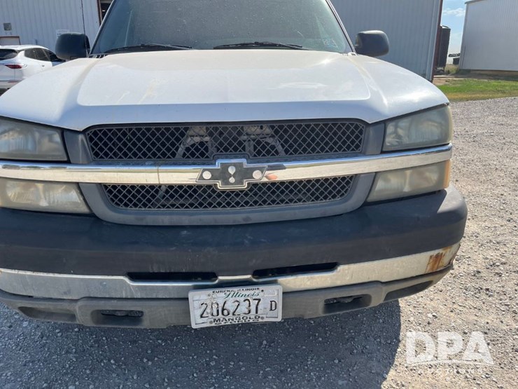 2003-chevrolet-2500hd-image-23