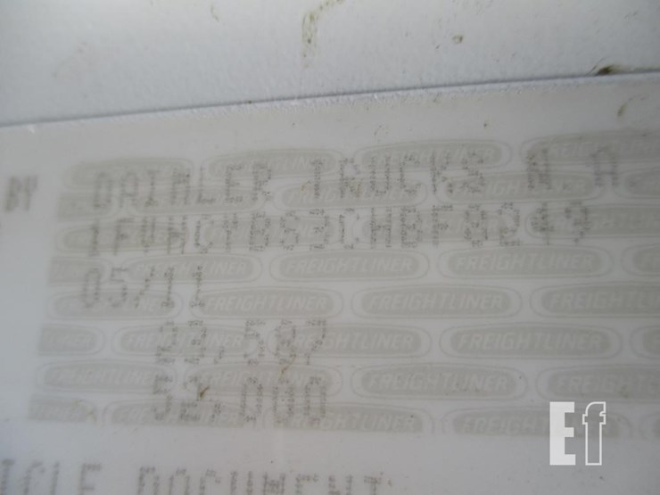 2012-freightliner-business-class-m2-106-image-24