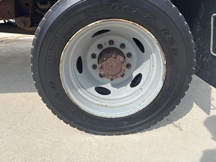 2008-ford-f550-image-45