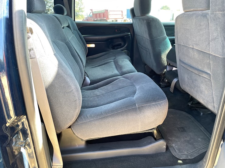 2002-chevrolet-silverado-2500hd-image-59