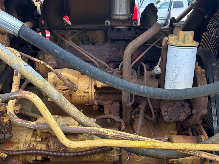caterpillar-d4d-image-16