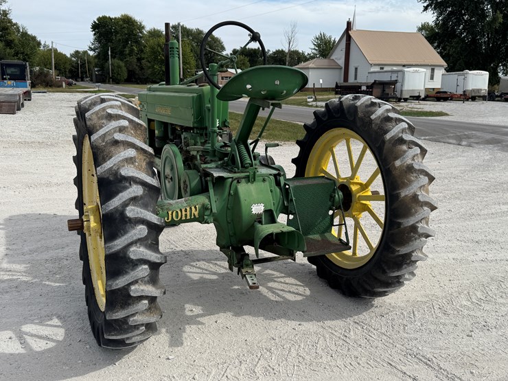john-deere-b-image-7
