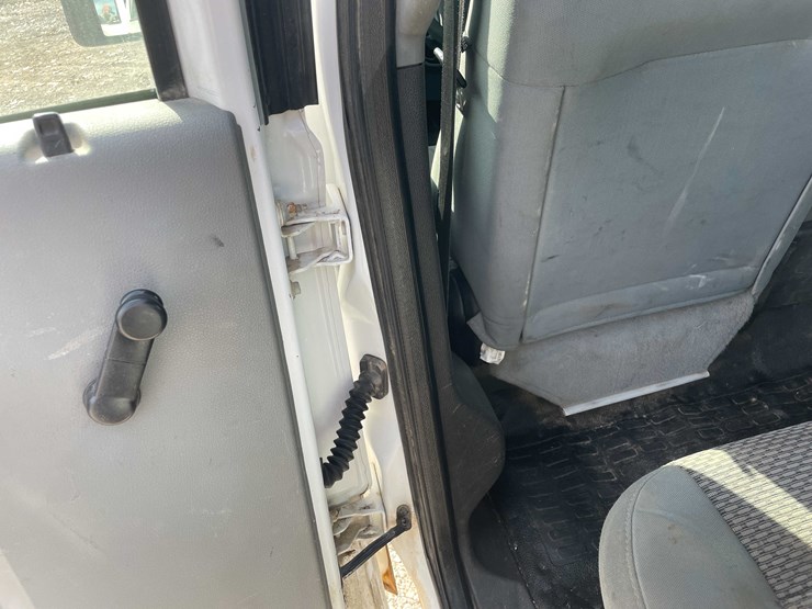 2011-ford-f250-xl-image-87