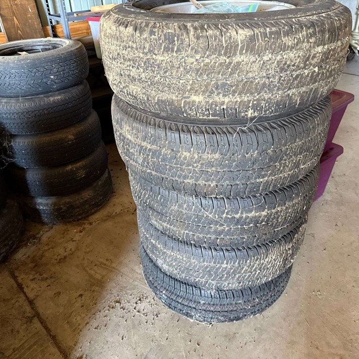 255/75R17 Tires On Jeep 5 Bolt Rims