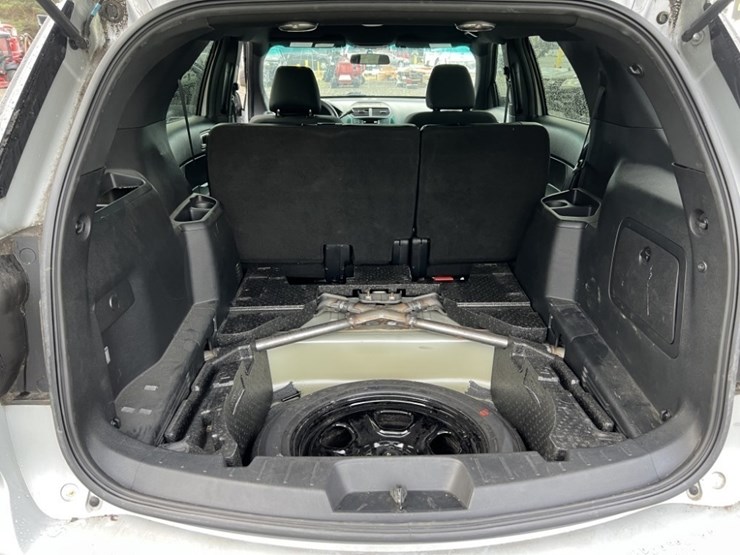 2017-ford-explorer-image-19