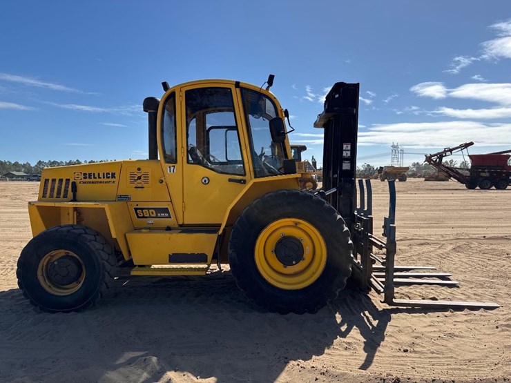2020-sellick-s80j4e-2ps-rough-terrain-forklift-image-5