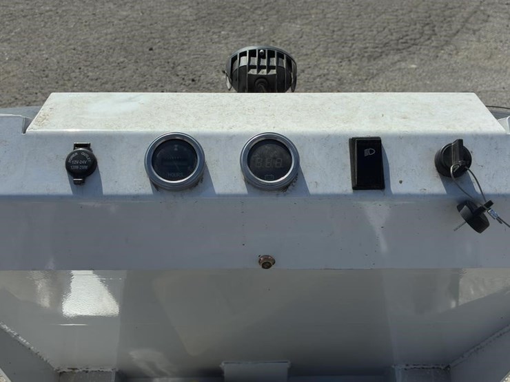 2025-bison-tek-bt360w-skid-steer-image-15