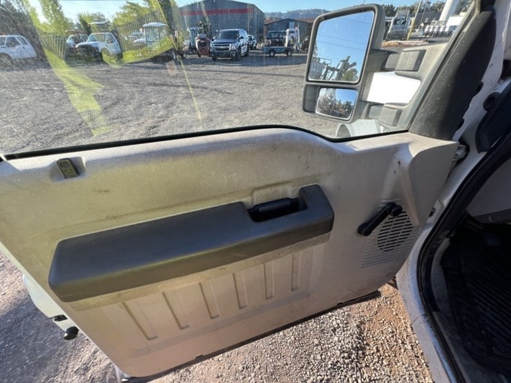 2008-ford-f450-image-27