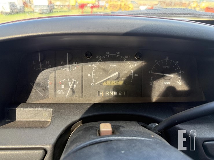 1996-ford-f250-xlt-image-31