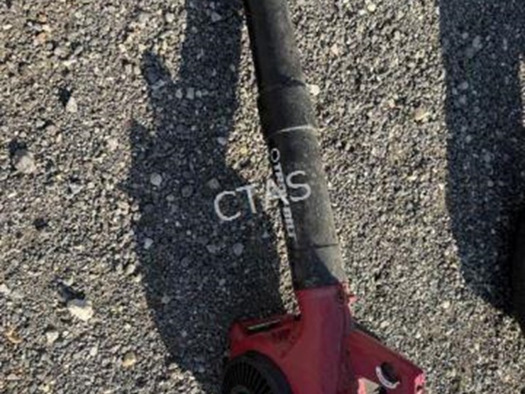 #134-•-troy-bilt-blower---2-cycle---tb430-image-2