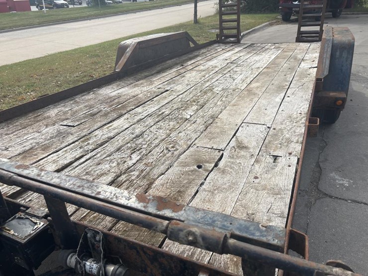 #5075-•-2004-b-&-b-18'-utility-trailer-image-9