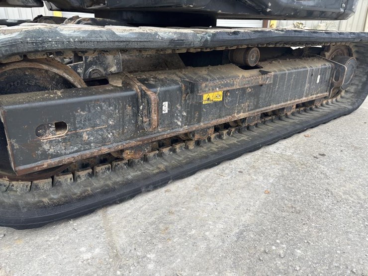 2019-bobcat-e85-image-51