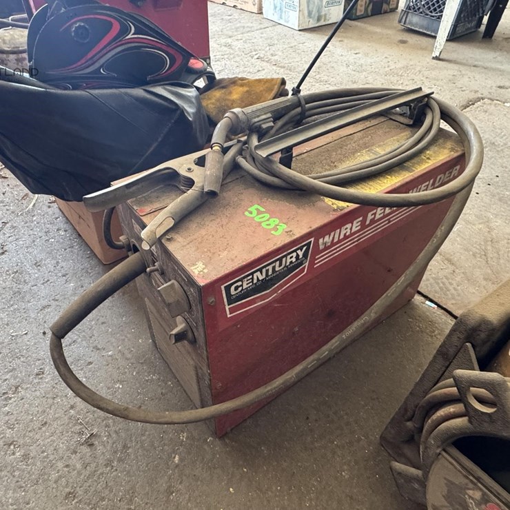 CENTURY 100 GASLESS WIREFEED WELDER 120V CENTURY 100 GASLESS WIREFEED WELDER 120V