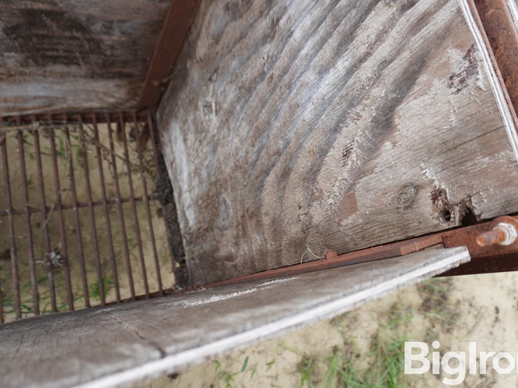 raised-calf-crates-image-17