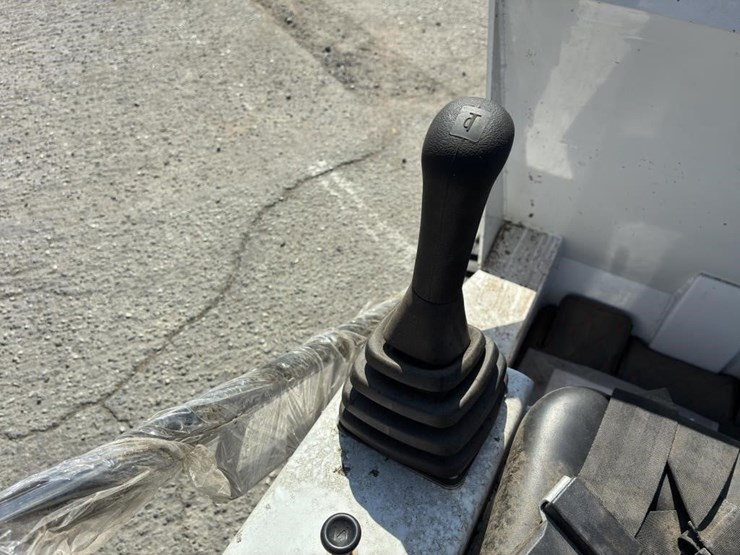 2025-bison-tek-bt360w-skid-steer-image-11