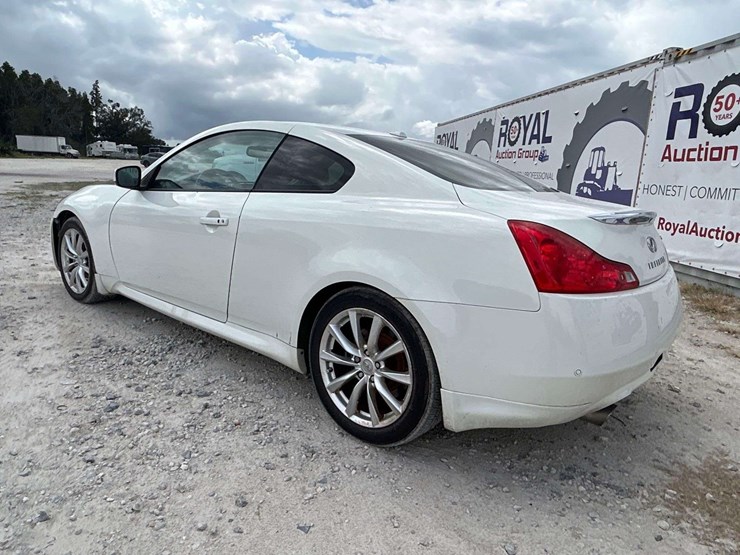 2013-infiniti-g37-coupe-image-4
