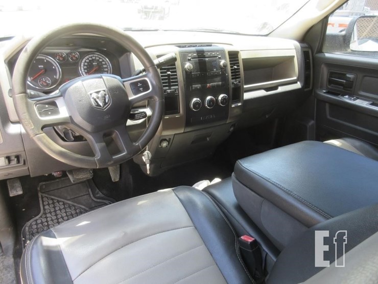 2011-dodge-3500hd-image-10