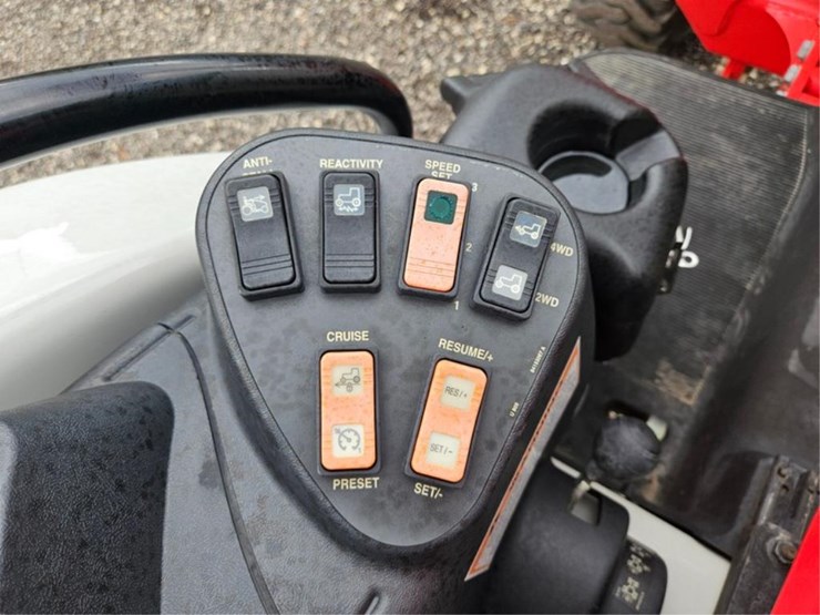 2006-new-holland-250tl-image-27