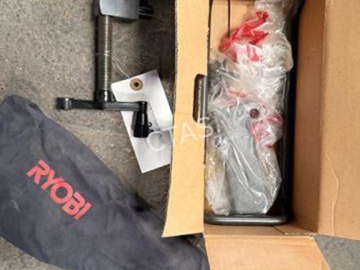 #34-•-ryobi-miter-saw-attachment-image-1