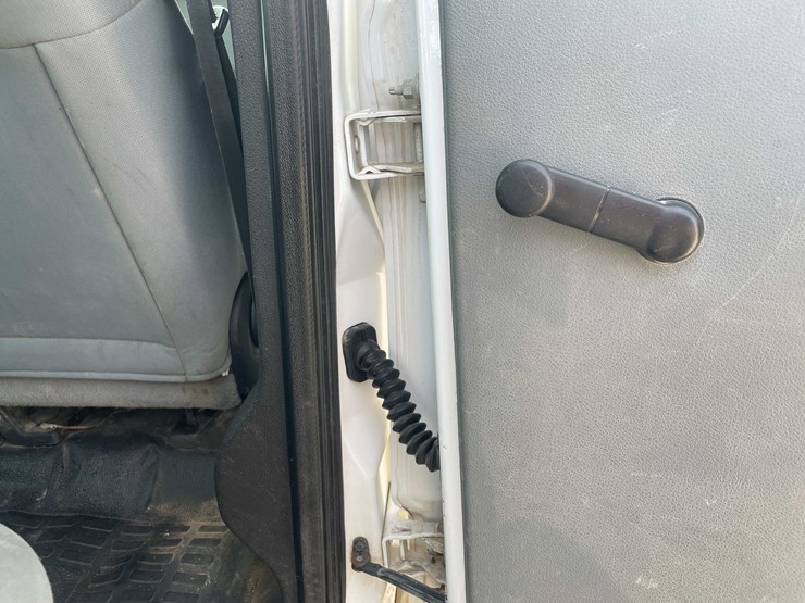 2011-ford-f250-xl-image-156