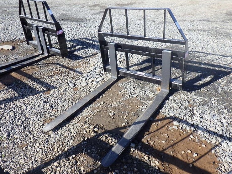 kivel-skid-steer-fork-attachment-48"-image-1