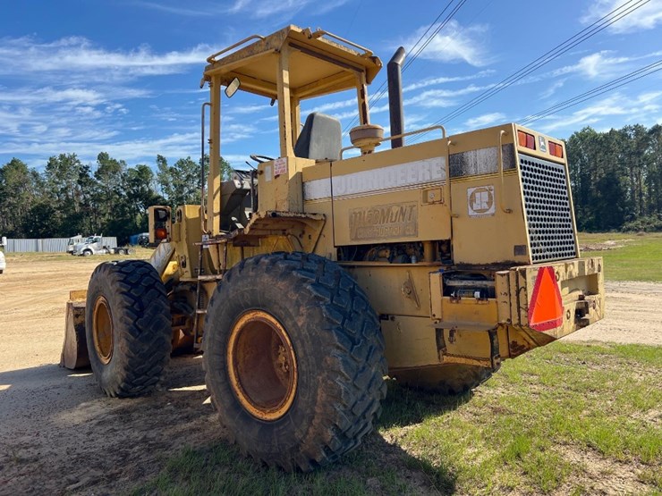 1993-deere-444e-image-2