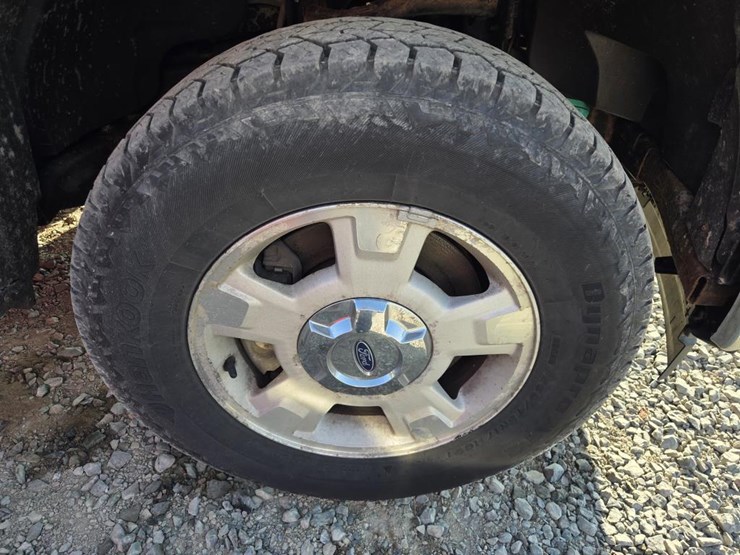 2017-ford-f150-image-52