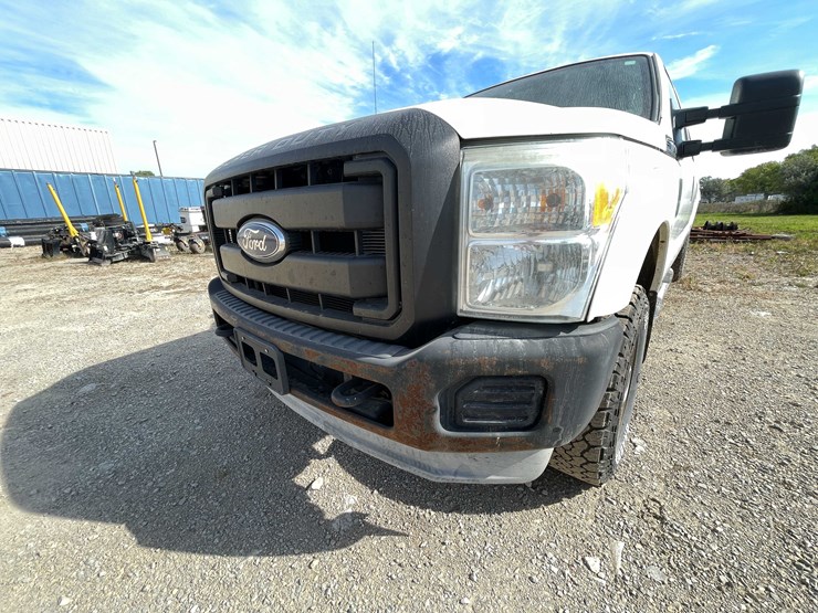 2011-ford-f250-xl-image-14