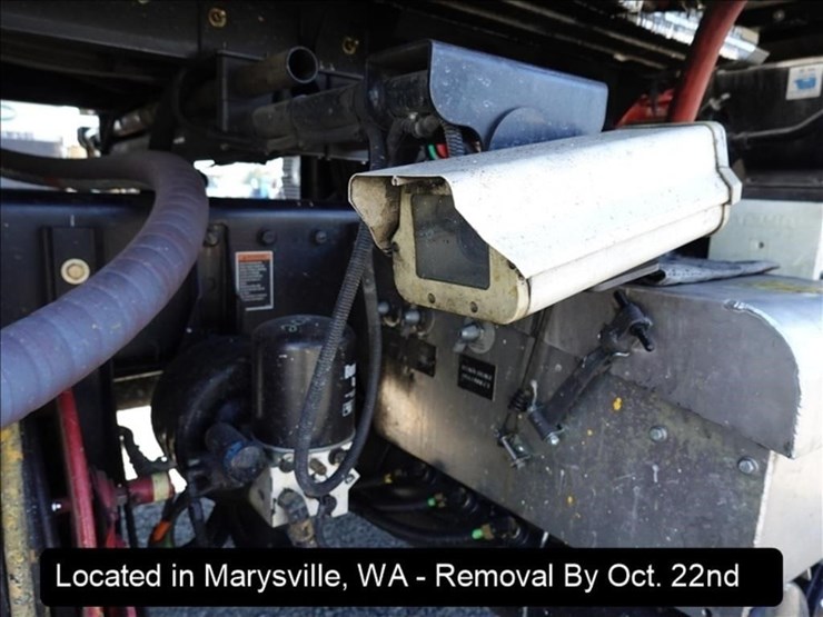 2009-peterbilt-pb320-image-57