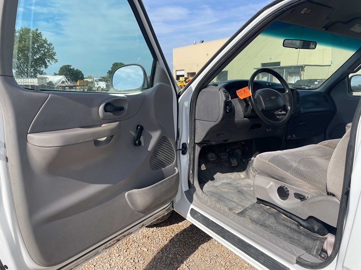 ford-f250-xl-image-48