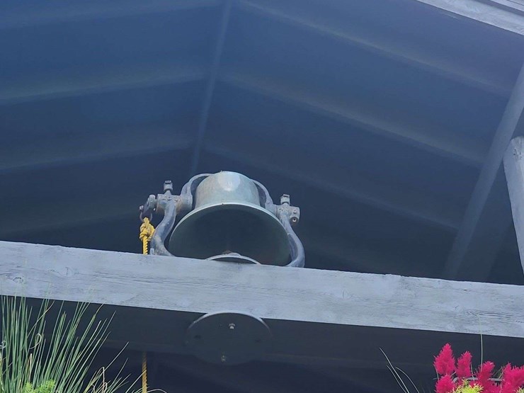 railroad-12"-bell-with-cradle-image-8