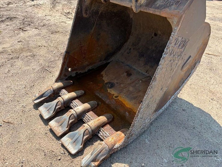 komatsu-pc220-lc-image-17