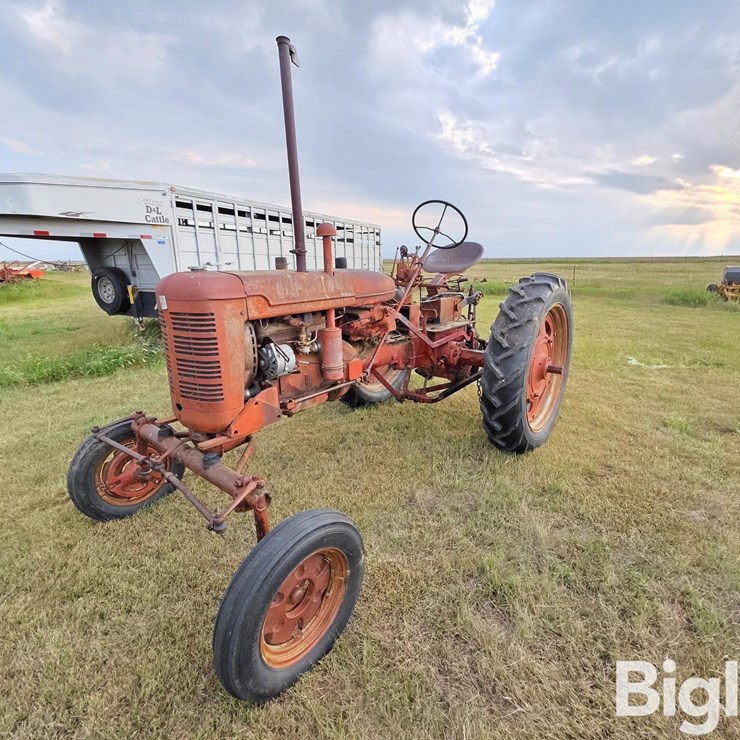 International FC 2WD Tractor