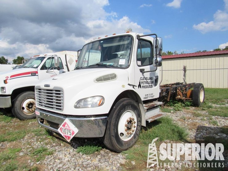 (x)-(14-13)-2017-freightliner-m2-s/a-cab-&-chassis-image-1