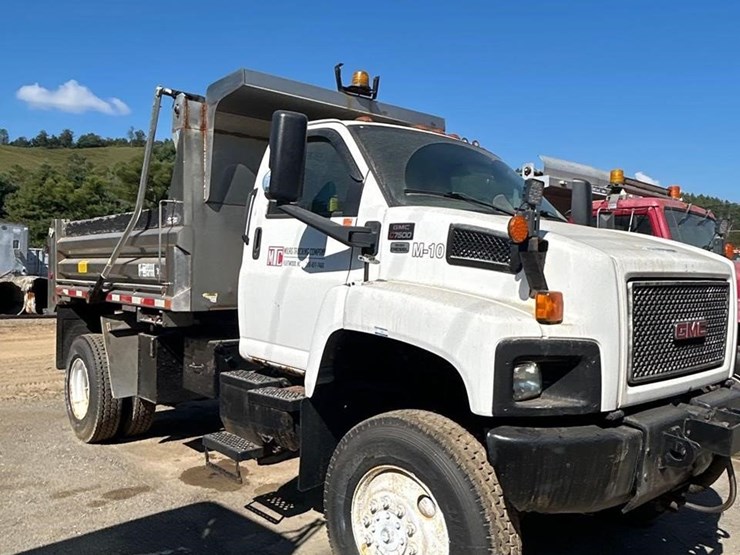 2008-gmc-topkick-c7500-image-2