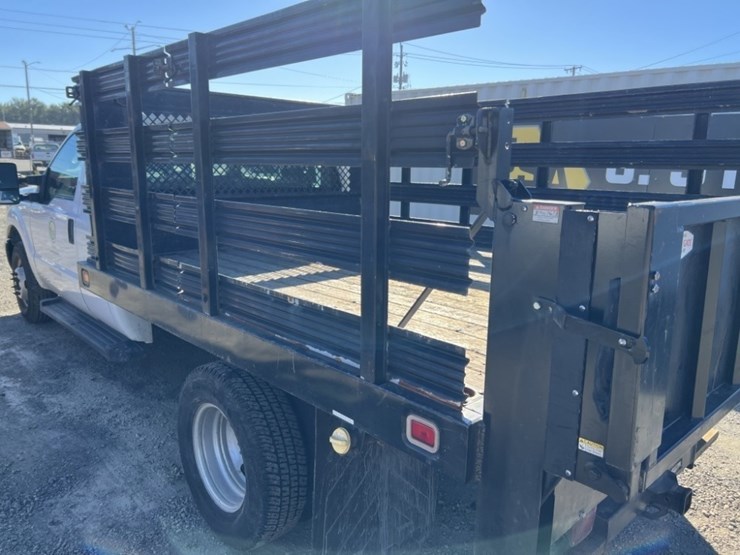 2012-ford-f350-image-25