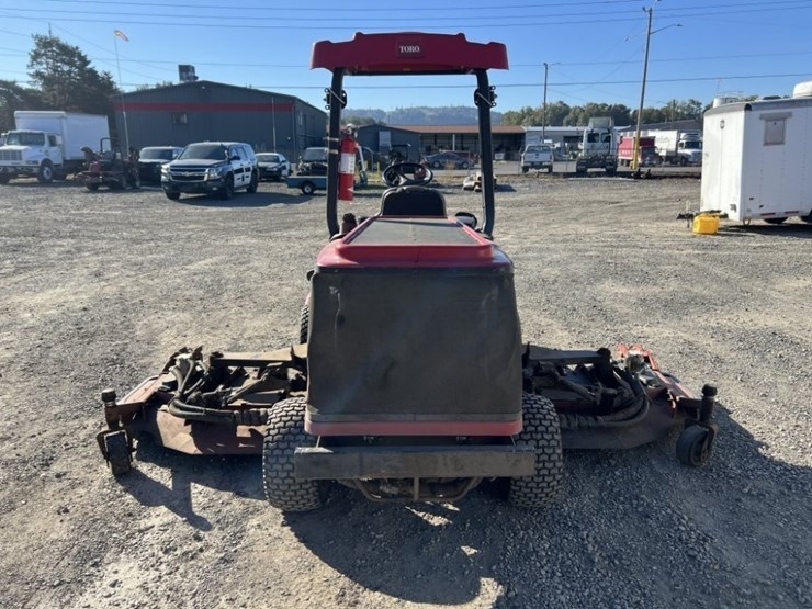 2015-toro-groundsmaster-4000d-image-5